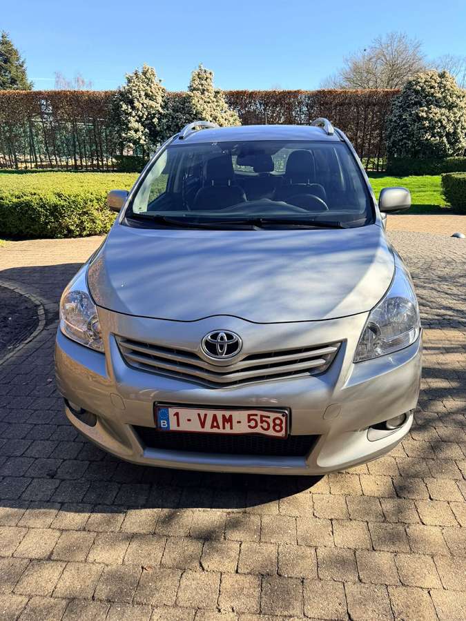 Toyota Verso 2011